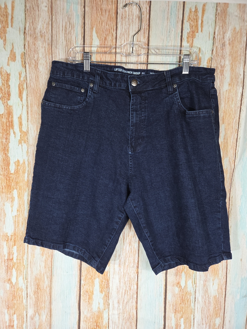 Lifted Research Group LRG Men’s Dark Blue Denim Shorts. Size 40 Skinny